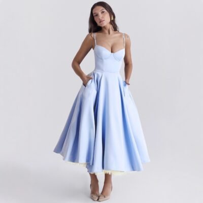 Vestido con tirantes francés