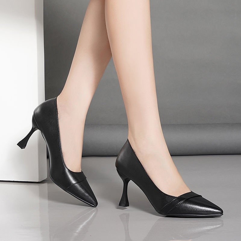 Stiletto Negro Clásico - Imagen 4